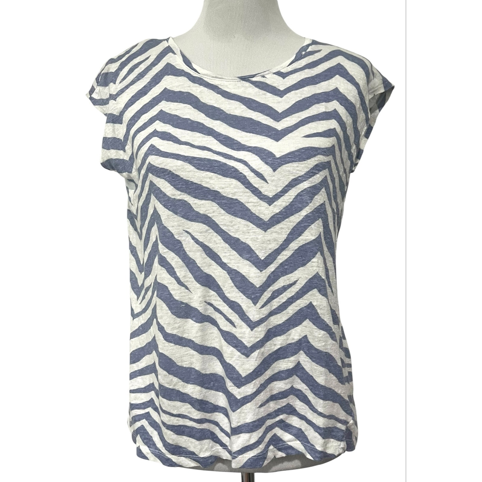 Tahari 100% Linen Top Button Back Womens Sz M White Blue Casual Beach Vacation